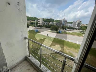 بحریہ ٹاؤن فیز 7 بحریہ ٹاؤن راولپنڈی,راولپنڈی میں 1 کمرے کا 3 مرلہ فلیٹ 25.0 ہزار میں کرایہ پر دستیاب ہے۔