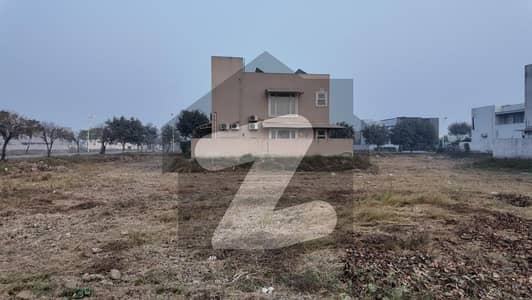 "Your Dream Retreat: Corner pair Plot No. 463+464, Block S, DHA Phase 7 Beckons"