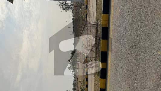 DHA valley 8 Marla possession able plot