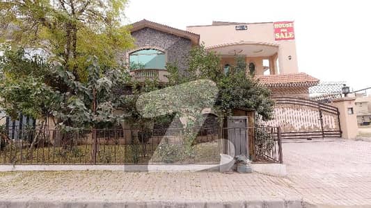 Tripple Storey 1 Kanal House Available In Bahria Town Phase 8 - Block A1 For sale