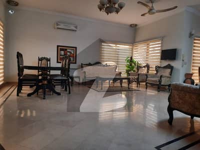 ڈی ایچ اے فیز 3 ڈیفنس (ڈی ایچ اے),لاہور میں 3 کمروں کا 1 کنال بالائی پورشن 1.15 لاکھ میں کرایہ پر دستیاب ہے۔