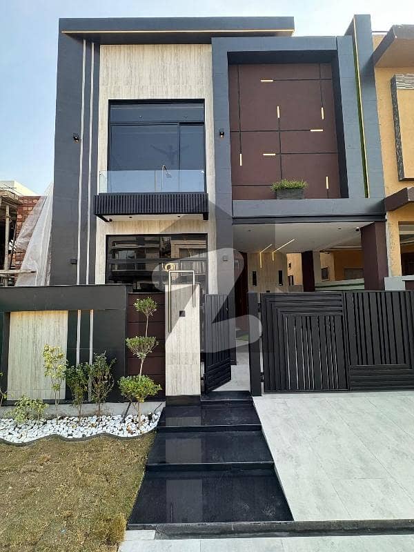 Ultra Modern Design Luxury House For Rent Ultra Modern Design Luxury House For Rent