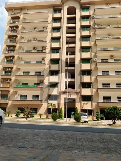10 MARLA 3 BRAND NEW APARTMENT AVAILABLE FOR RENT