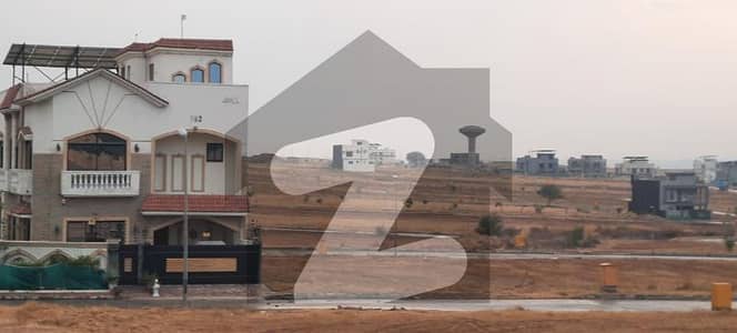 بحریہ ٹاؤن فیز 8 ۔ سیکٹر ایف - 2 بحریہ ٹاؤن فیز 8,بحریہ ٹاؤن راولپنڈی,راولپنڈی میں 10 مرلہ رہائشی پلاٹ 72.0 لاکھ میں برائے فروخت۔