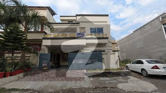 A Prime Location 7 Marla House Is Up For Grabs In FECHS