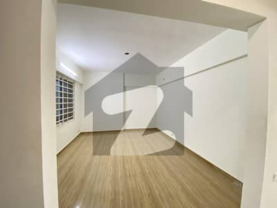 گلستانِِ جوہر ۔ بلاک 16 گلستانِ جوہر,کراچی میں 3 کمروں کا 7 مرلہ فلیٹ 3.5 کروڑ میں برائے فروخت۔