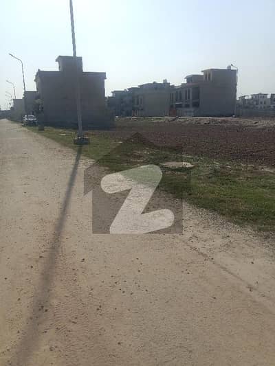 Very Hot Location 5 Marla Plots For Sale