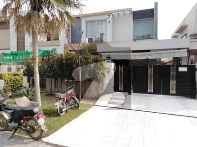 ڈی ایچ اے فیز 4 - بلاک ڈیڈی فیز 4,ڈیفنس (ڈی ایچ اے),لاہور میں 4 کمروں کا 10 مرلہ مکان 1.9 لاکھ میں کرایہ پر دستیاب ہے۔