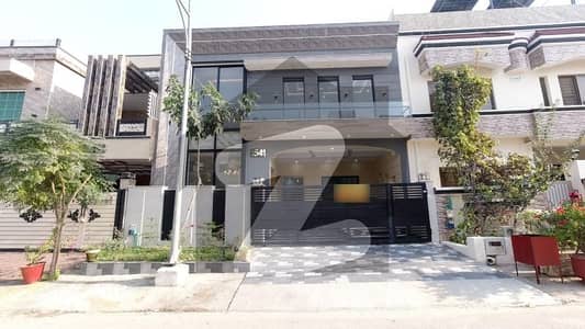 Double Storey 8 Marla House For sale In Faisal Town - F-18 Faisal Town - F-18