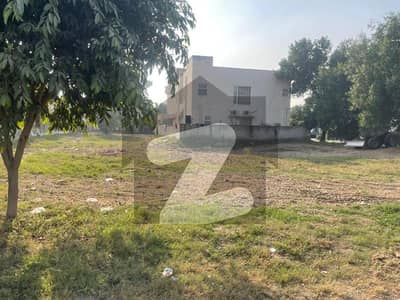 1 KANAL RESIDENTIAL PLOT FOR SALE IN DHA PHASE 7 -U BLOCK.