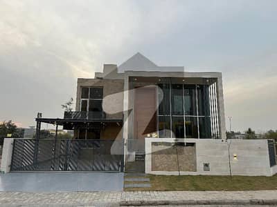 22 Marla House available for sale