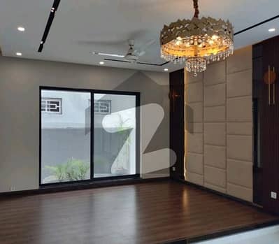 Gorgeous 10 Marla House For Sale Available In Bahria Town - Sector D