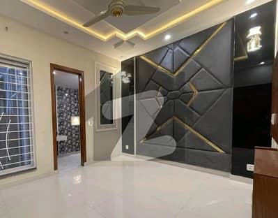 بحریہ ٹاؤن سیکٹر ای بحریہ ٹاؤن,لاہور میں 3 کمروں کا 5 مرلہ مکان 2.0 کروڑ میں برائے فروخت۔