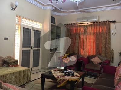 نارتھ ناظم آباد کراچی میں 3 کمروں کا 5 مرلہ بالائی پورشن 1.5 کروڑ میں برائے فروخت۔