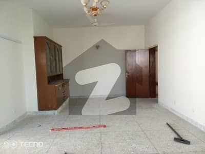 جی ۔ 10/2 جی ۔ 10,اسلام آباد میں 3 کمروں کا 1 کنال بالائی پورشن 1.65 لاکھ میں کرایہ پر دستیاب ہے۔