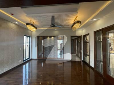 ڈی ایچ اے فیز 3 ڈیفنس (ڈی ایچ اے),لاہور میں 5 کمروں کا 1 کنال مکان 14.5 کروڑ میں برائے فروخت۔