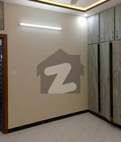 جی ۔ 13 اسلام آباد میں 4 کمروں کا 4 مرلہ مکان 1.25 لاکھ میں کرایہ پر دستیاب ہے۔