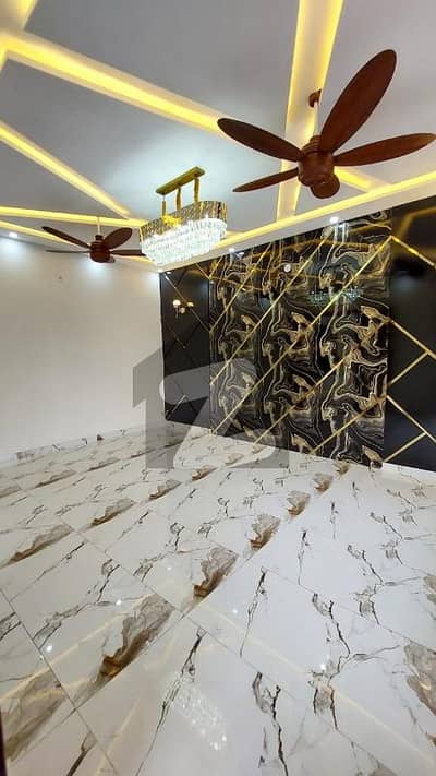 Tripple Storey 4500 Square Feet House Available In E-11 For sale