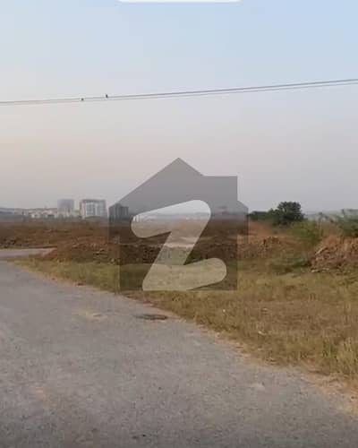 آئی ۔ 16 اسلام آباد میں 8 مرلہ رہائشی پلاٹ 1.5 کروڑ میں برائے فروخت۔