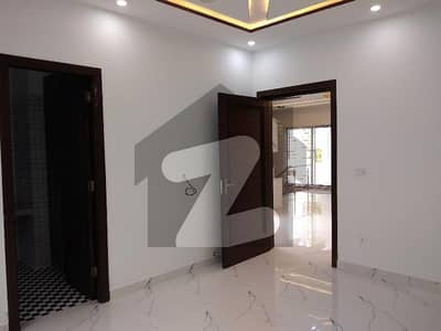 Punjab Coop Housing Society 10 Marla House Up For Sale