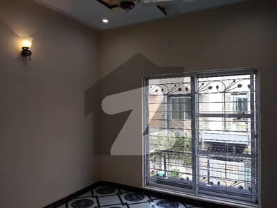 پنجاب کوآپریٹو ہاؤسنگ سوسائٹی لاہور میں 3 کمروں کا 5 مرلہ مکان 80.0 ہزار میں کرایہ پر دستیاب ہے۔