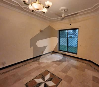 ایف ۔ 7 اسلام آباد میں 5 کمروں کا 1 کنال مکان 32.0 کروڑ میں برائے فروخت۔