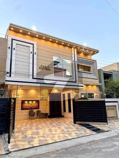 10 Marla Fully Furnished Brand New Luxury Modern Style Super Hot Location Gated Community Main approach All Original picture Attached With Direct Owner meeting For Sale in Faisal Town