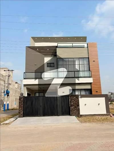 Prime Location 5 Marla Luxury House Available for Sale in Buch Executive Villas, Multan