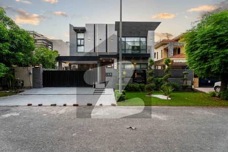 ڈی ایچ اے فیز 6 - بلاک ایم فیز 6,ڈیفنس (ڈی ایچ اے),لاہور میں 5 کمروں کا 1 کنال مکان 14.95 کروڑ میں برائے فروخت۔