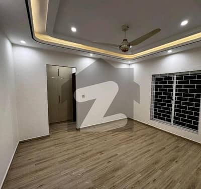 Prime Location 1 Kanal House For rent In Wapda Town