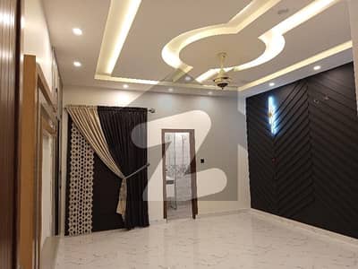 واپڈا ٹاؤن گوجرانوالہ میں 5 کمروں کا 10 مرلہ مکان 3.0 کروڑ میں برائے فروخت۔