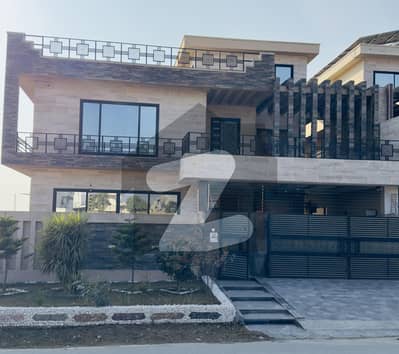 بی ۔ 17 اسلام آباد میں 6 کمروں کا 1 کنال مکان 8.1 کروڑ میں برائے فروخت۔