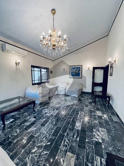 ڈی ایچ اے فیز 6 ڈی ایچ اے ڈیفینس,کراچی میں 3 کمروں کا 1 کنال بالائی پورشن 2.0 لاکھ میں کرایہ پر دستیاب ہے۔