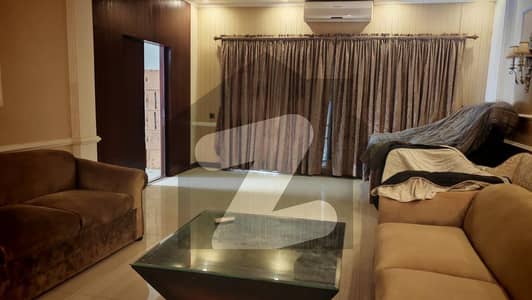 1000 yard bungalow for sale phase 5 reasonable price