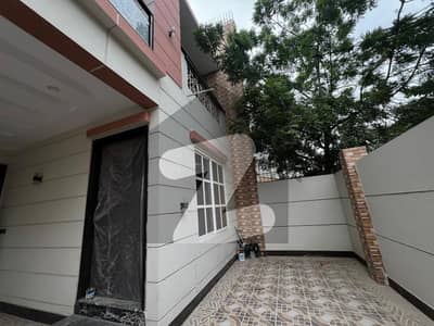 کلفٹن ۔ بلاک 8 کلفٹن,کراچی میں 4 کمروں کا 10 مرلہ مکان 9.55 کروڑ میں برائے فروخت۔