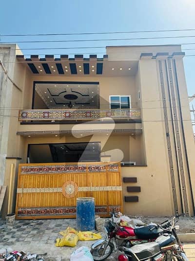 5 MARLA DOUBLE STORY 3 BED 4 WASHROOMS LOCATION IIDEAL WITH BORE IN SNOOBER CITY