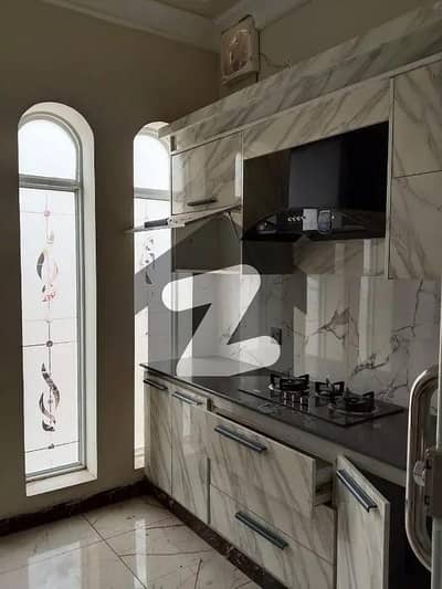 ماڈل ٹاؤن ملتان میں 5 کمروں کا 10 مرلہ مکان 3.2 کروڑ میں برائے فروخت۔ ماڈل ٹاؤن ملتان میں 5 کمروں کا 10 مرلہ مکان 3.2 کروڑ میں برائے فروخت۔