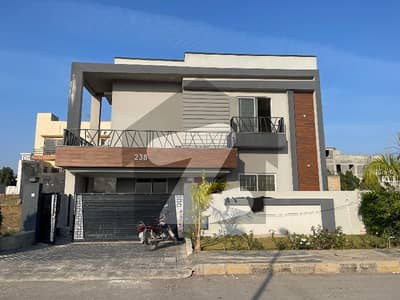 بحریہ ٹاؤن فیز 8 ۔ ایڈن لیک ویو بلاک بحریہ ٹاؤن فیز 8,بحریہ ٹاؤن راولپنڈی,راولپنڈی میں 4 کمروں کا 10 مرلہ مکان 1.3 لاکھ میں کرایہ پر دستیاب ہے۔