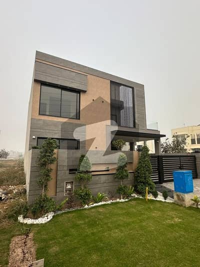 ڈی ایچ اے فیز 7 ڈیفنس (ڈی ایچ اے),لاہور میں 4 کمروں کا 10 مرلہ مکان 3.5 کروڑ میں برائے فروخت۔