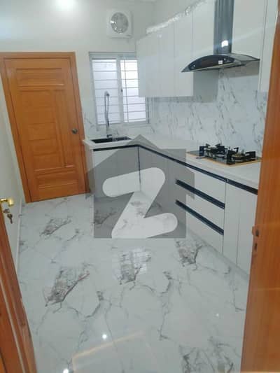 بحریہ انکلیو بحریہ ٹاؤن,اسلام آباد میں 3 کمروں کا 5 مرلہ مکان 3.0 کروڑ میں برائے فروخت۔