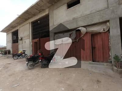 سندھ انڈسٹریل ٹریڈنگ اسٹی - ایس آئی ٹی ای کراچی میں 2 کنال گودام 15.0 کروڑ میں برائے فروخت۔