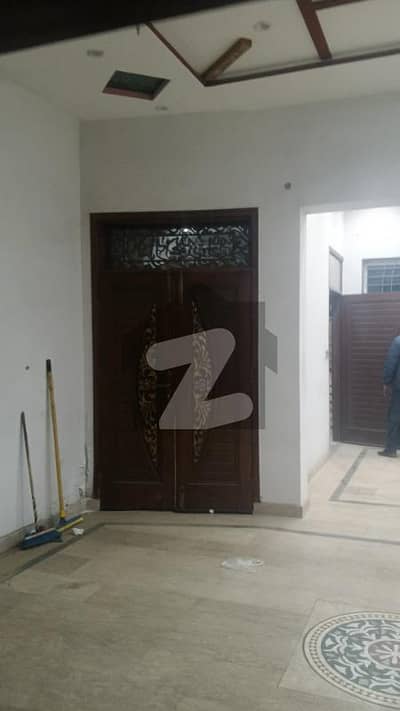 جوہر ٹاؤن فیز 2 جوہر ٹاؤن,لاہور میں 2 کمروں کا 5 مرلہ زیریں پورشن 51.0 ہزار میں کرایہ پر دستیاب ہے۔