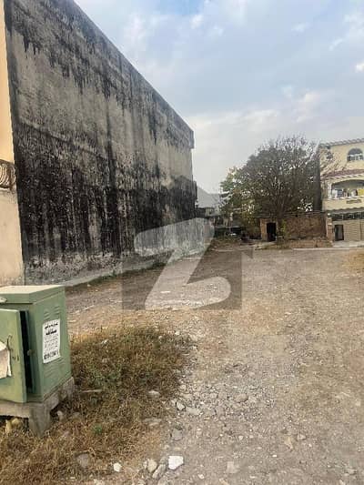 Plot for sale in F-11