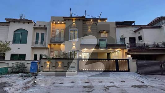 Solar Installed And 9.25 Marla Brand New Outstanding Luxurious House For Sale Bahria Town