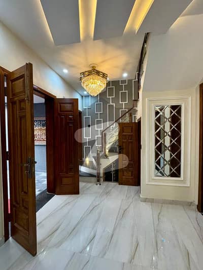 5 Marla Brand New Modern Design Lavish House For Sale In Park View City Lahore | For Discounted Price And Original Pictures Download The App "Signature Lands".