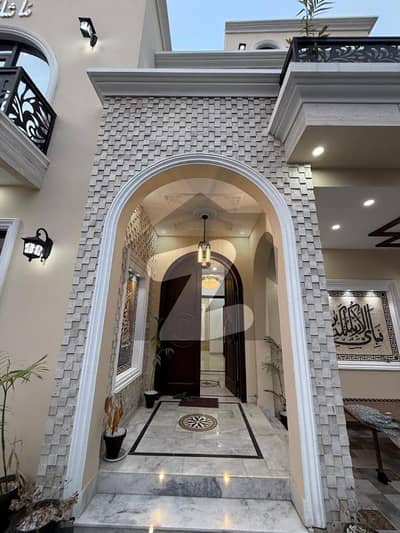 لیک سٹی میڈوز فیز 1 لیک سٹی میڈوز,لاہور میں 5 کمروں کا 10 مرلہ مکان 4.35 کروڑ میں برائے فروخت۔