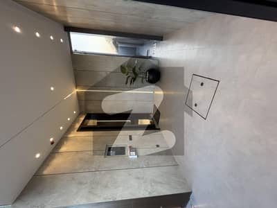 ڈی ایچ اے فیز9 پریزم ڈی ایچ اے ڈیفینس,لاہور میں 3 کمروں کا 5 مرلہ مکان 3.5 کروڑ میں برائے فروخت۔