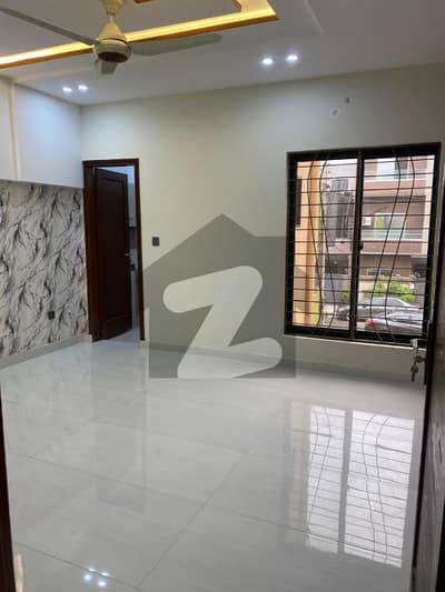 3 Marla Brand New House For Sale Near College Road