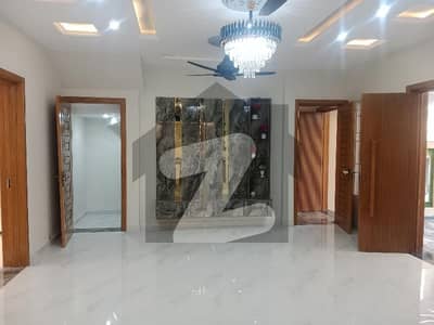 7 MARLA HOUSE FOR RENT AT PRIME LOCATION