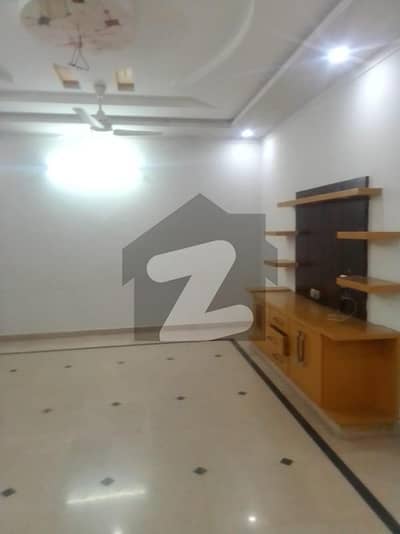 12 MARLA UPPER PORTION FOR RENT